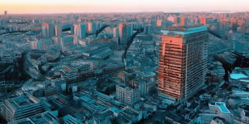 曹杨唱的〈爱是什么〉是怎样一首歌？