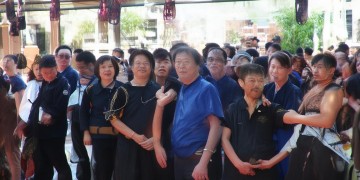 放纵是哪一首粤语歌？